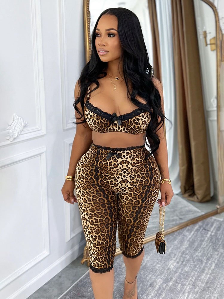 طقم نسائي مثير بطبعة الفهد من  - مراجعة Lace Bralette Set وسعره