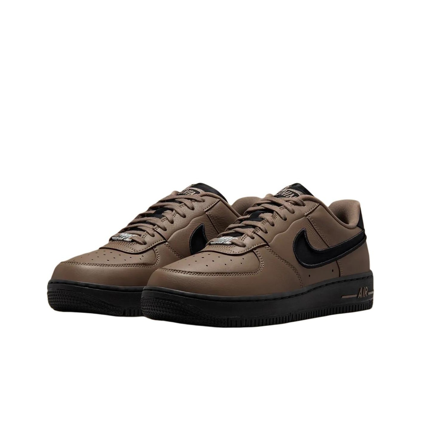 حذاء نايك إير فورس 1 للنساء من - مراجعة Nike Shoes Air Force 1 وسعره