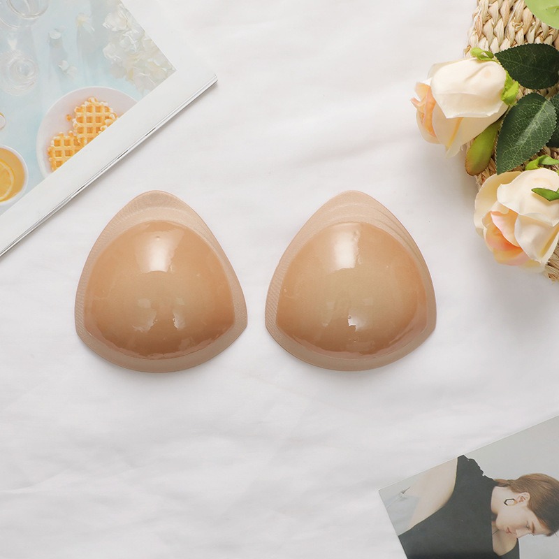 وسادة صدر لاصقة ذاتية، غير مرئ - مراجعة Strapless Bra Adhesive وسعره
